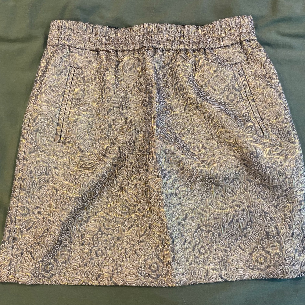 Women’s Metallic Gold Loft Skirt size 6